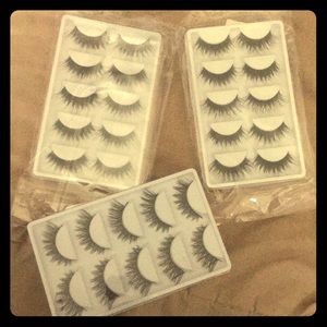 False wispy eyelashes